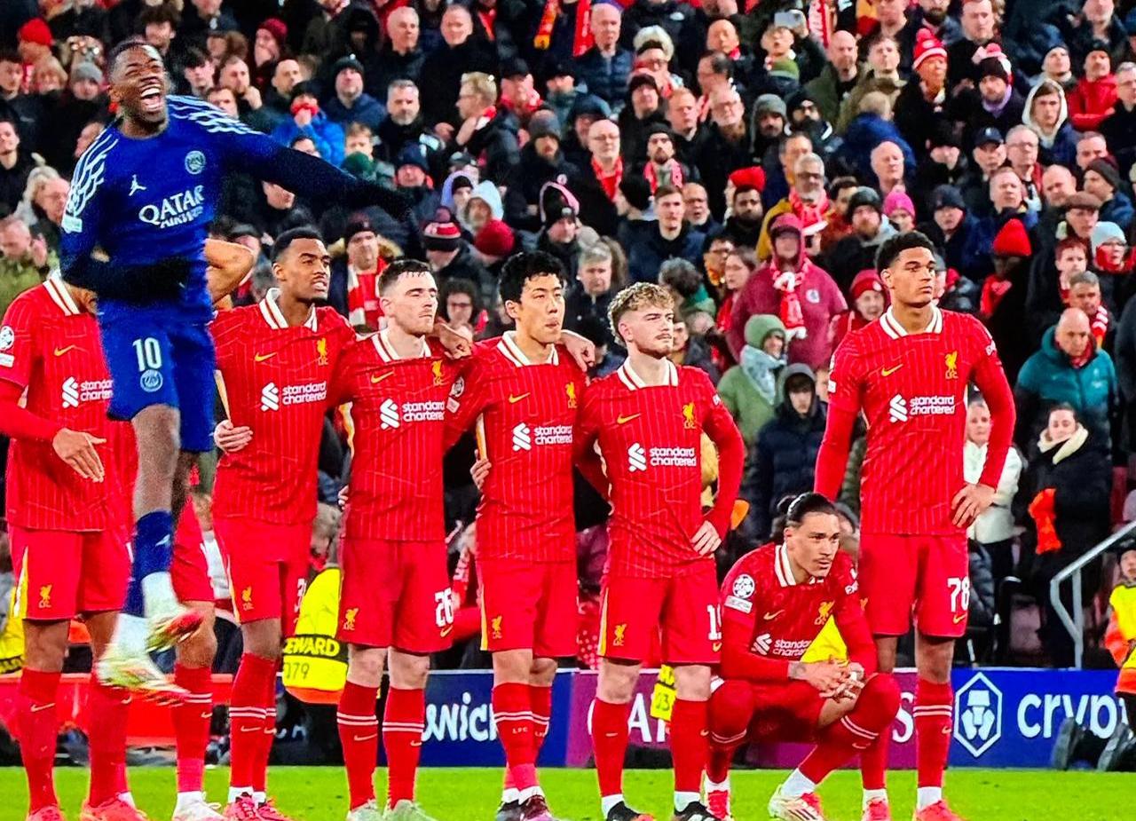 关于利物浦战平曼城，阿扎尔梅开二度欧冠的信息